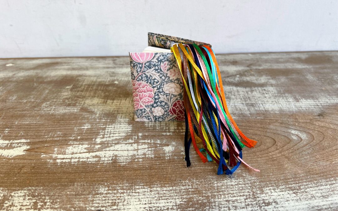 厚着の豆本ノート